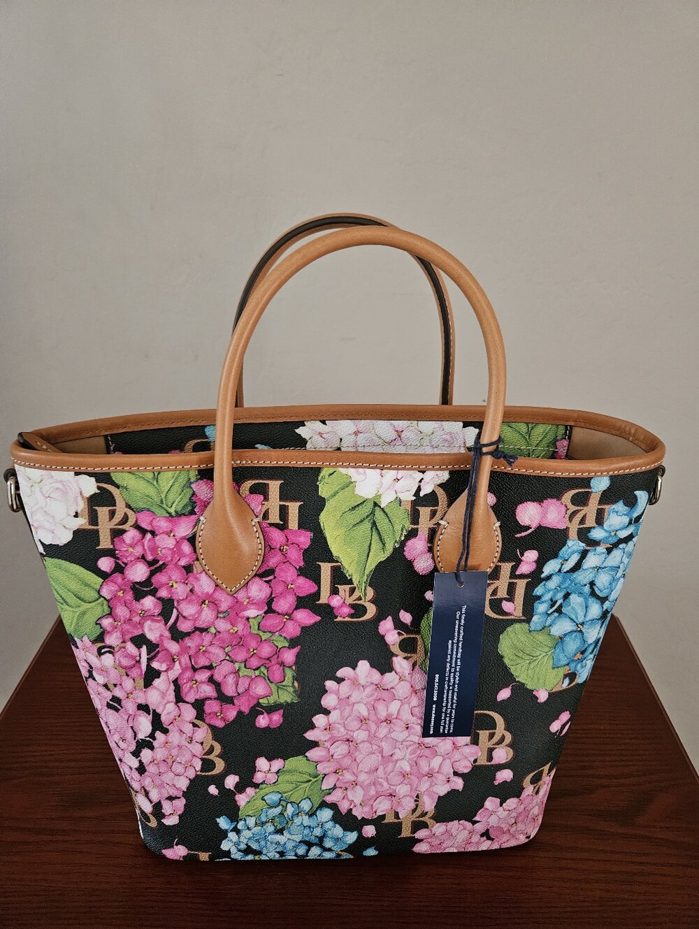 NWT ☆ Dooney & Bourke Satchel Handbag, Brand NEW!